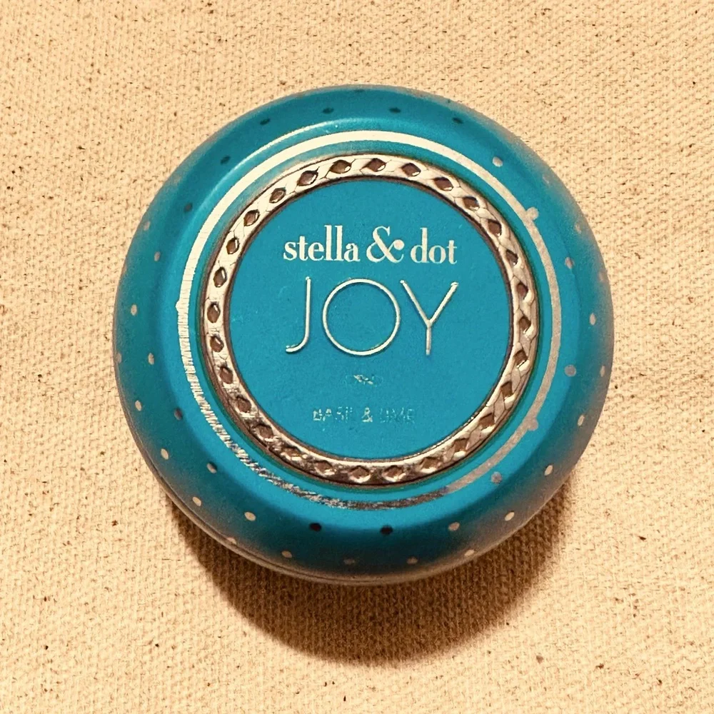 Stella & Dot | Candle | Stella & Dot Joy Candle in Tin | Basil & Lime